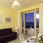 Sole Mare Alaxi 4*