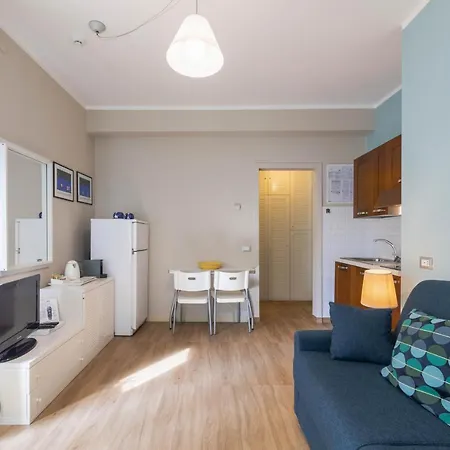 Lägenhetshotell Sole Mare Alaxi