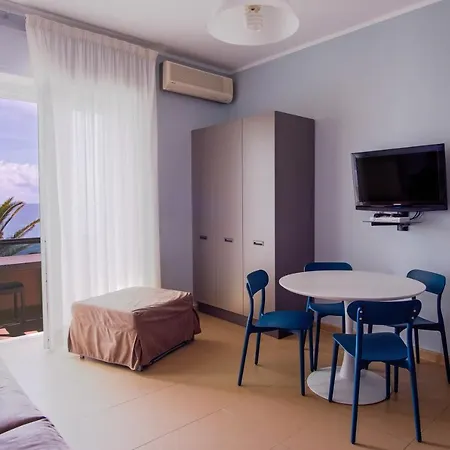 Апарт-отель Sole Mare Alaxi