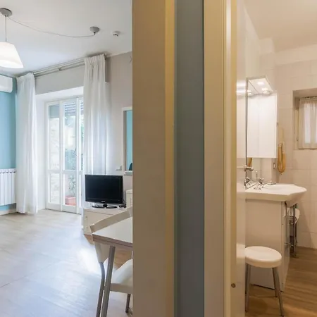 Lägenhetshotell Sole Mare Alaxi