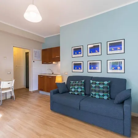 Lägenhetshotell Sole Mare Alaxi