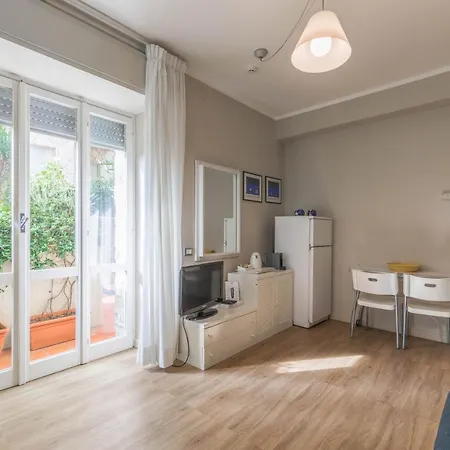 Апарт-отель Sole Mare Alaxi Алассио