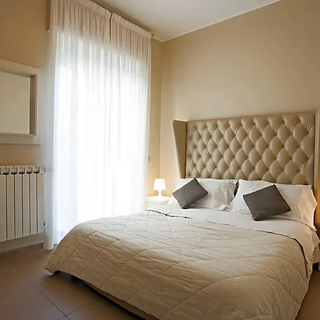 شقة فندقية Sole Mare Alaxi 4*