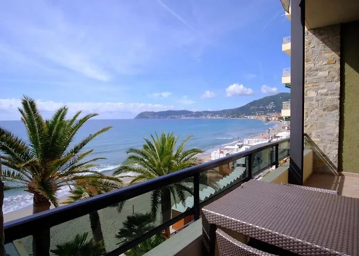 Sole Mare Alaxi 4* Alassio